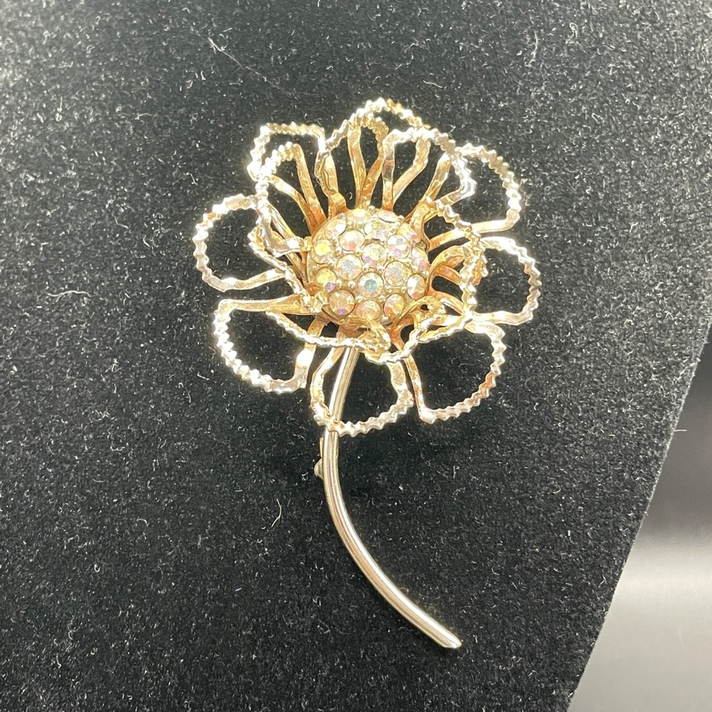 Vintage Sarah Coventry Allusion Flower Pin Brooch
